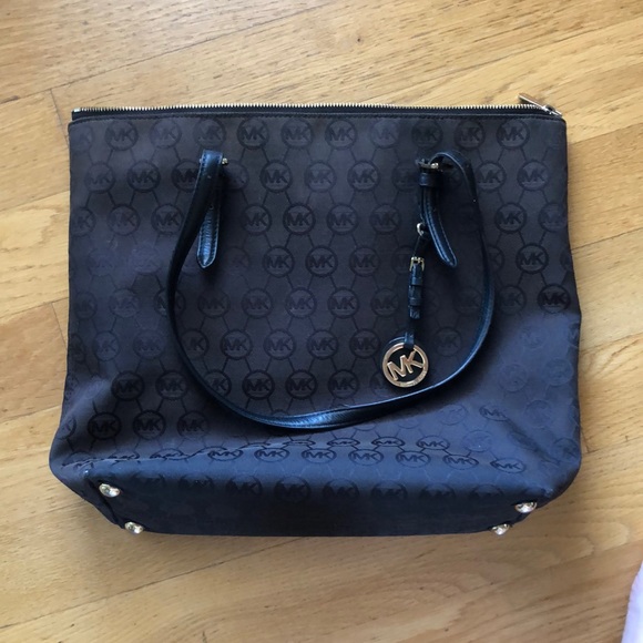Michael Kors Tote Bag - Picture 1 of 10